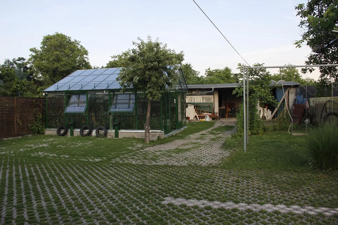 Kisherceg Szallashely Budapest Guest house